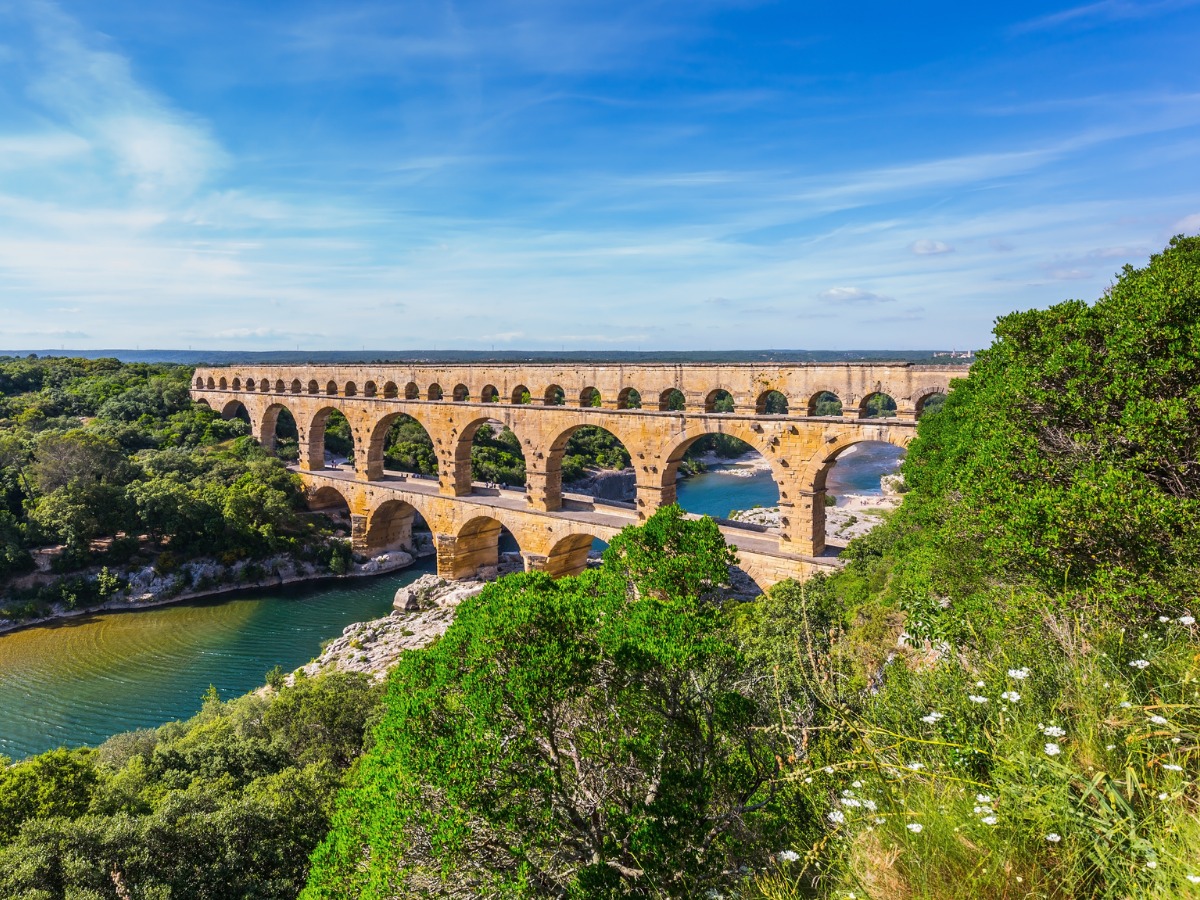 threetiered-aqueduct-pont-du-gard-and-natural-park-picture-id487823668