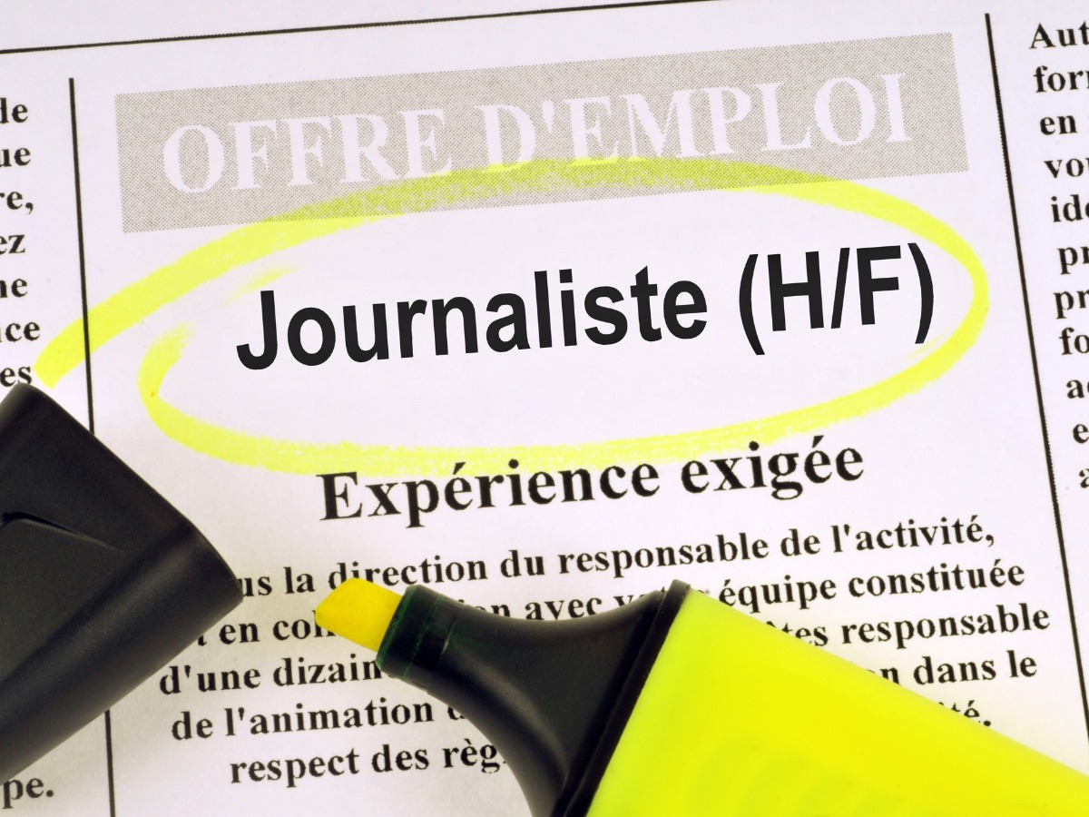 offre-demploi-de-journaliste-picture-id1089275162 (1)