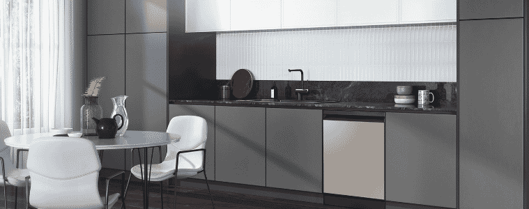 Samsung cooking range in dark kitchen