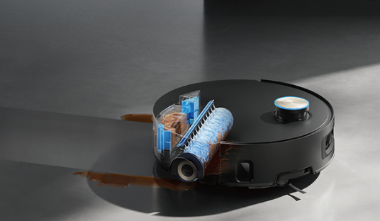 Dreame Aqua10 Ultra Roller Robot Vacuum lifestyle image