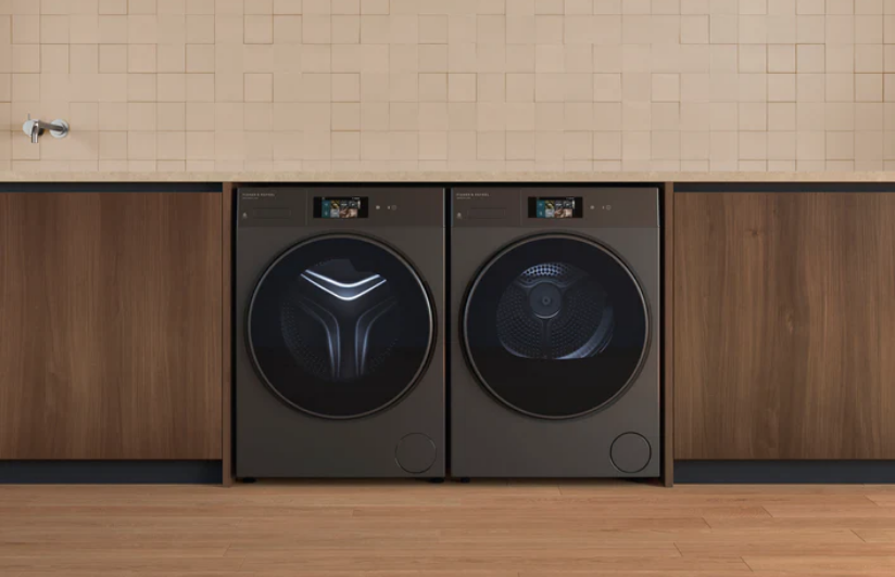 Side on angle of a Fisher & Paykel Steam Refresh washing machine.