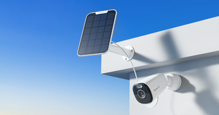 Image of the Reolink EcoUltra 4K Wireless Security Camera installed outdoors