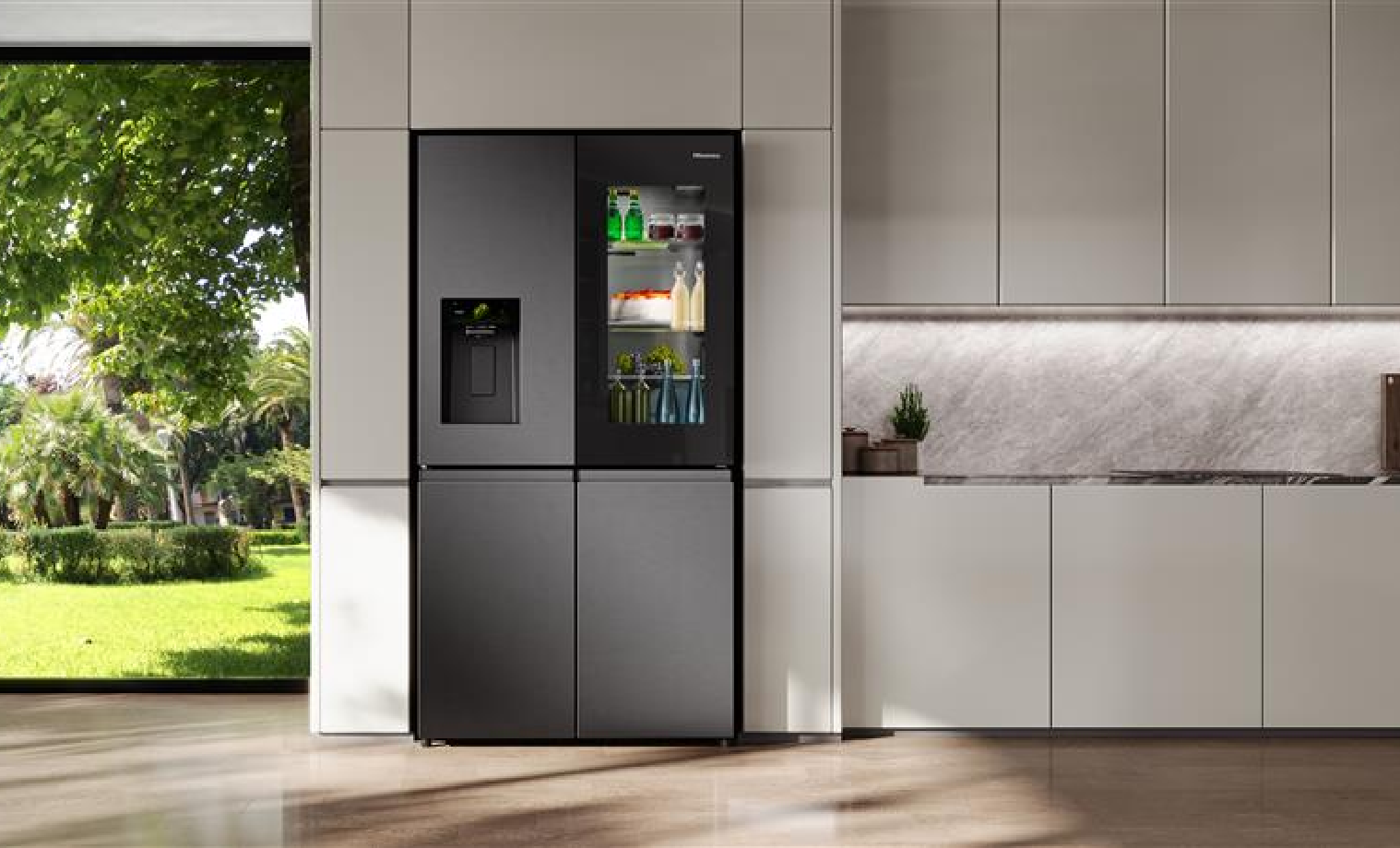 Hisense 615L PureView French Door Refrigerator