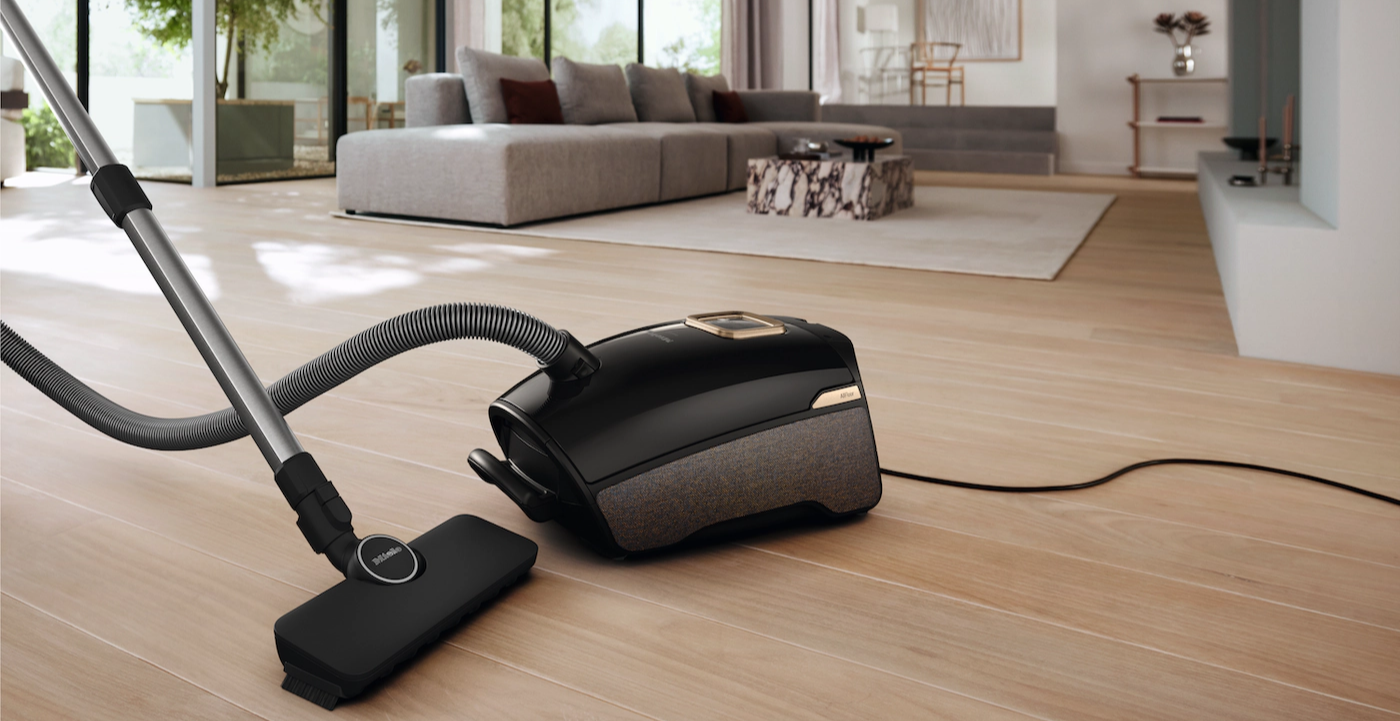 Miele Guard L1 AllFloor Bagged Vacuum Obsidian Black