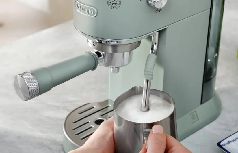 Dedico Duo Coffee Machine with milk microfoam 