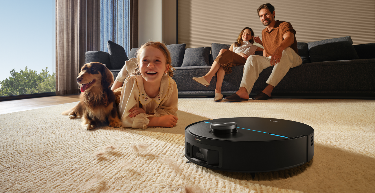 Mova Z70 vacuum cleaner in modern living room