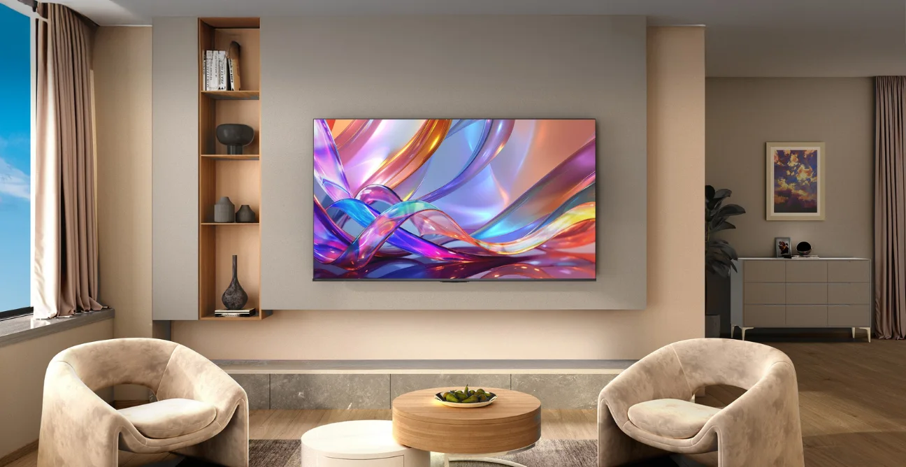 Image of a Hisense 85Q6SAU TV in a living room