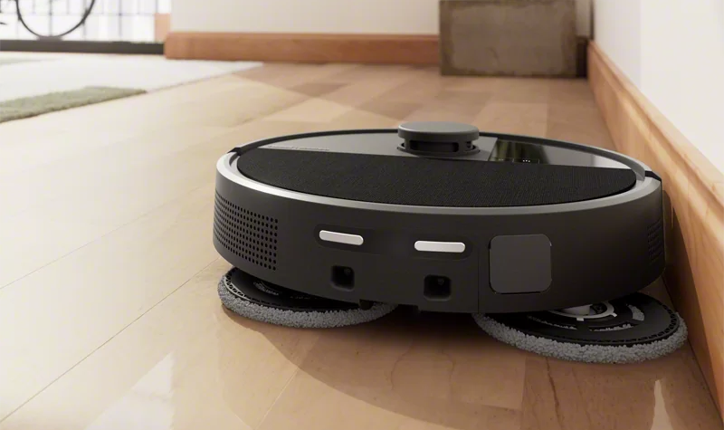 iRobot Roomba Plus 505 Combo Robot Vacuum + AutoWash Dock image