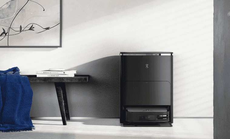 Hero asset of ECOVACS square robot vacuum docced 