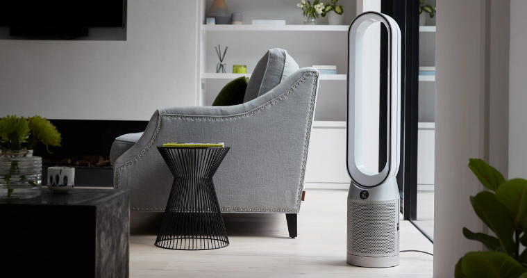 A Dyson air purifier purifies a modern living room