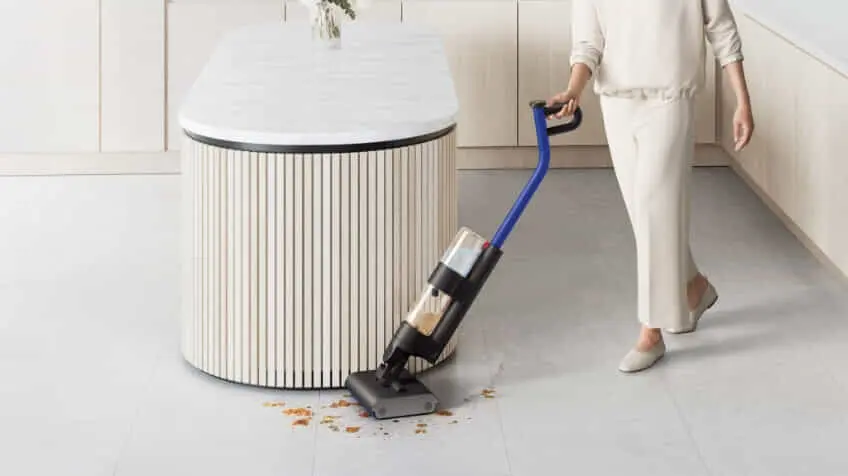Dyson WashG1 Wet Cleaner cleaning dirty floor
