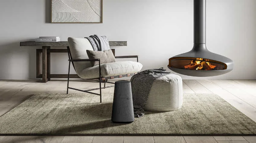 LOEWEs exclusive Klang Home Audio System displayed with one of their bild TVs The Good Guys