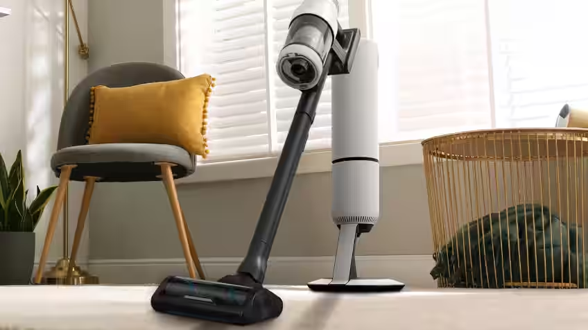 Samsung Robot Vac cleaning whilst avoiding objects using AI