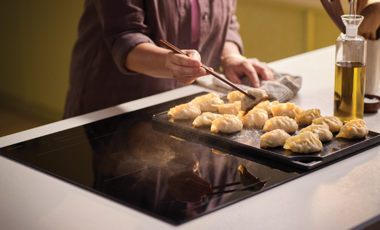 Haier 90cm 500 Series Induction Cooktop 5 Zone Flexi Zone