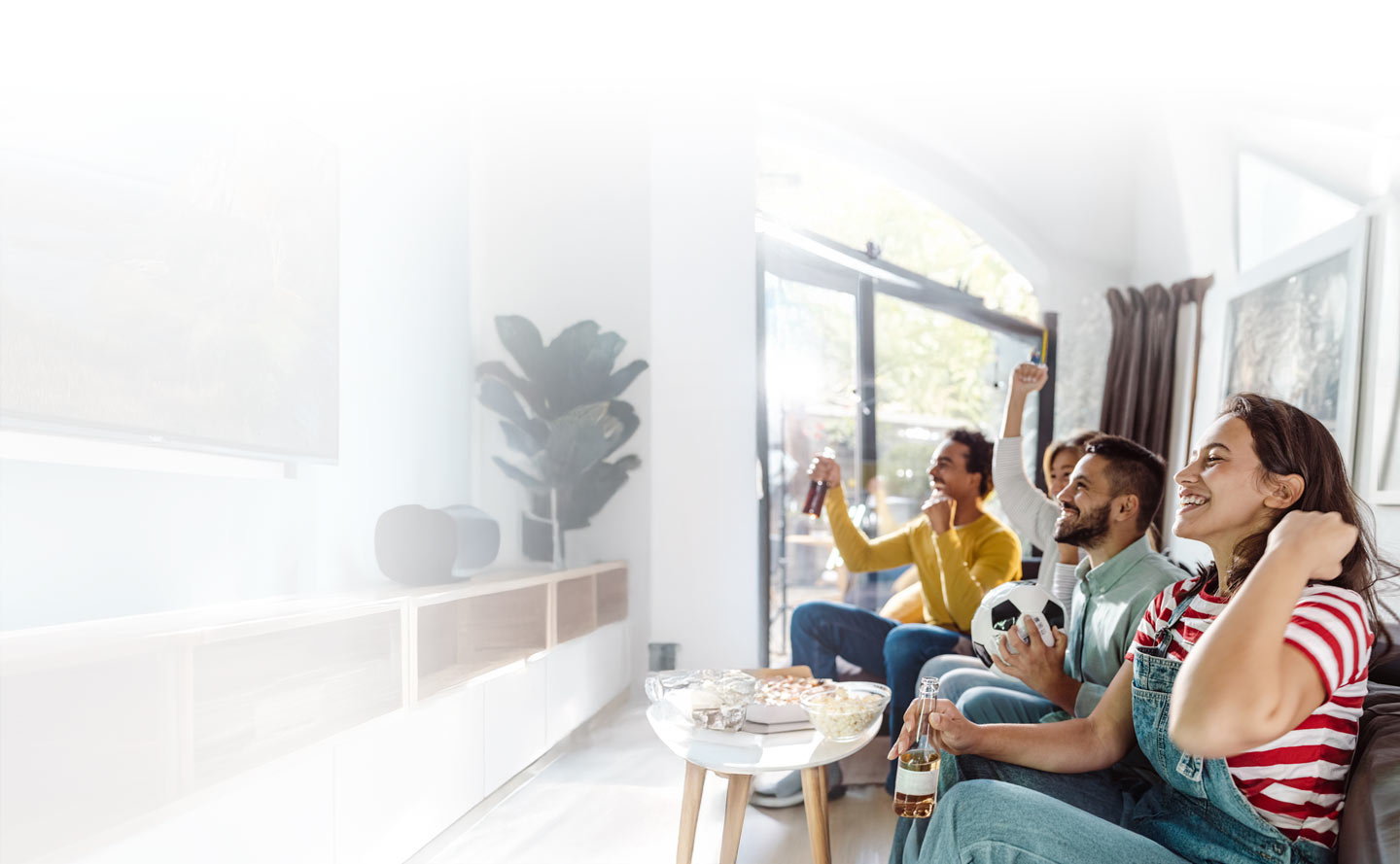 Ahorrar plata mientras celebras cada gol si es posible con planificación financiera