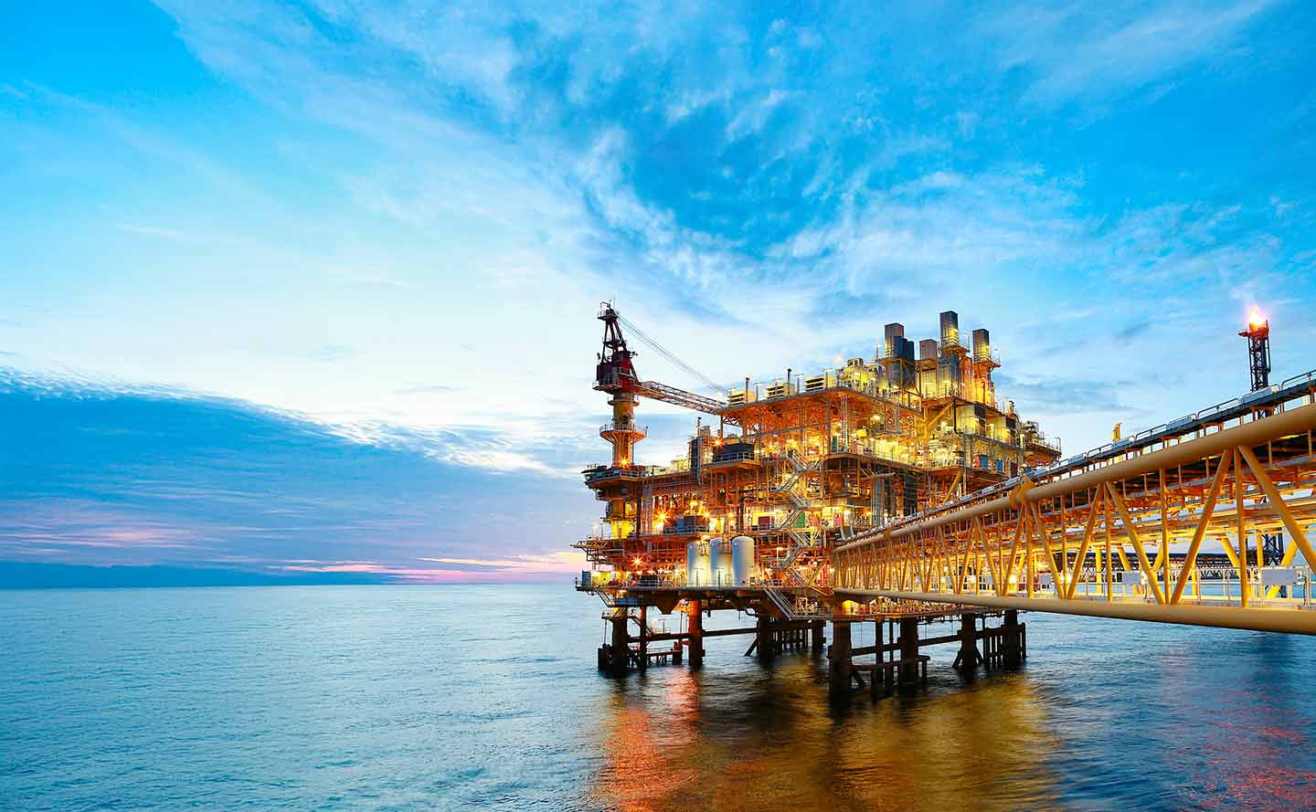 Planta regasificadora offshore.