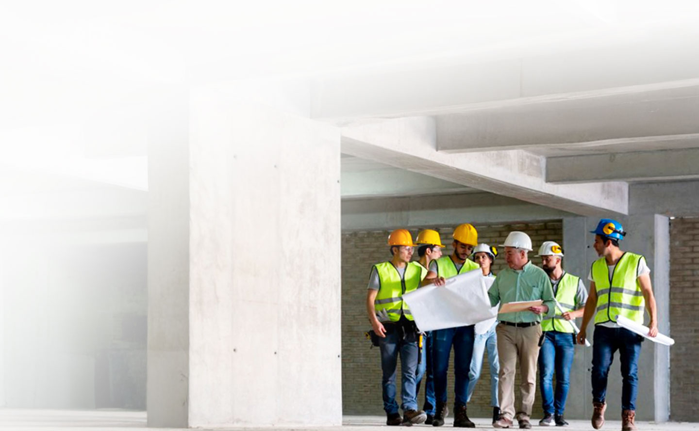 Evolución positiva y desaceleración en el sector de la construcción en abril