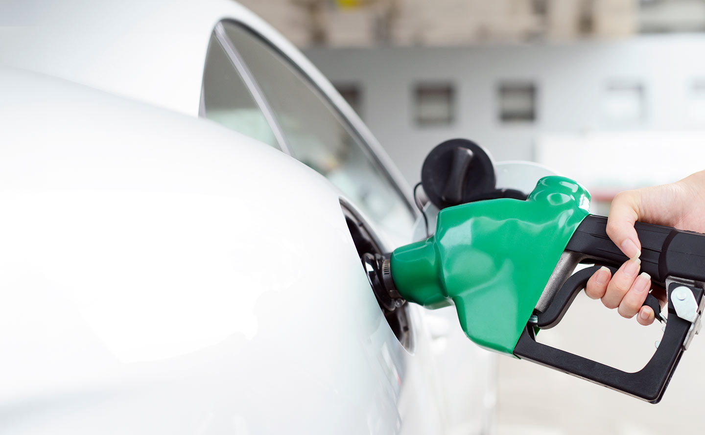 ¿Qué tener en cuenta para ahorrar gasolina en el carro?