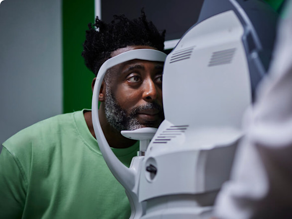 Man having an OCT scan