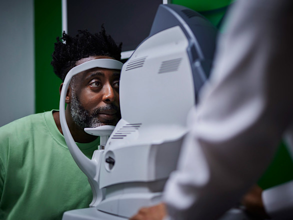 A man has an OCT scan