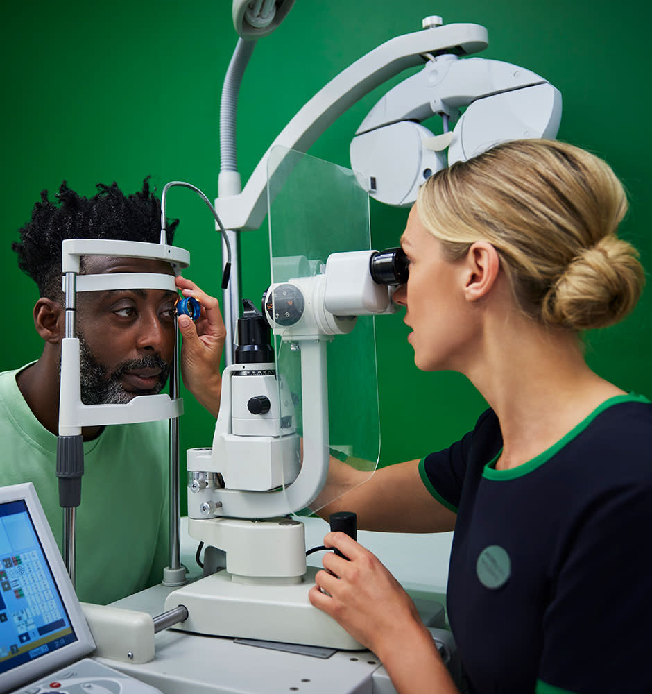 Ast Testing Vision Astigmatism | Symptoms, Causes & Management | Specsavers UK