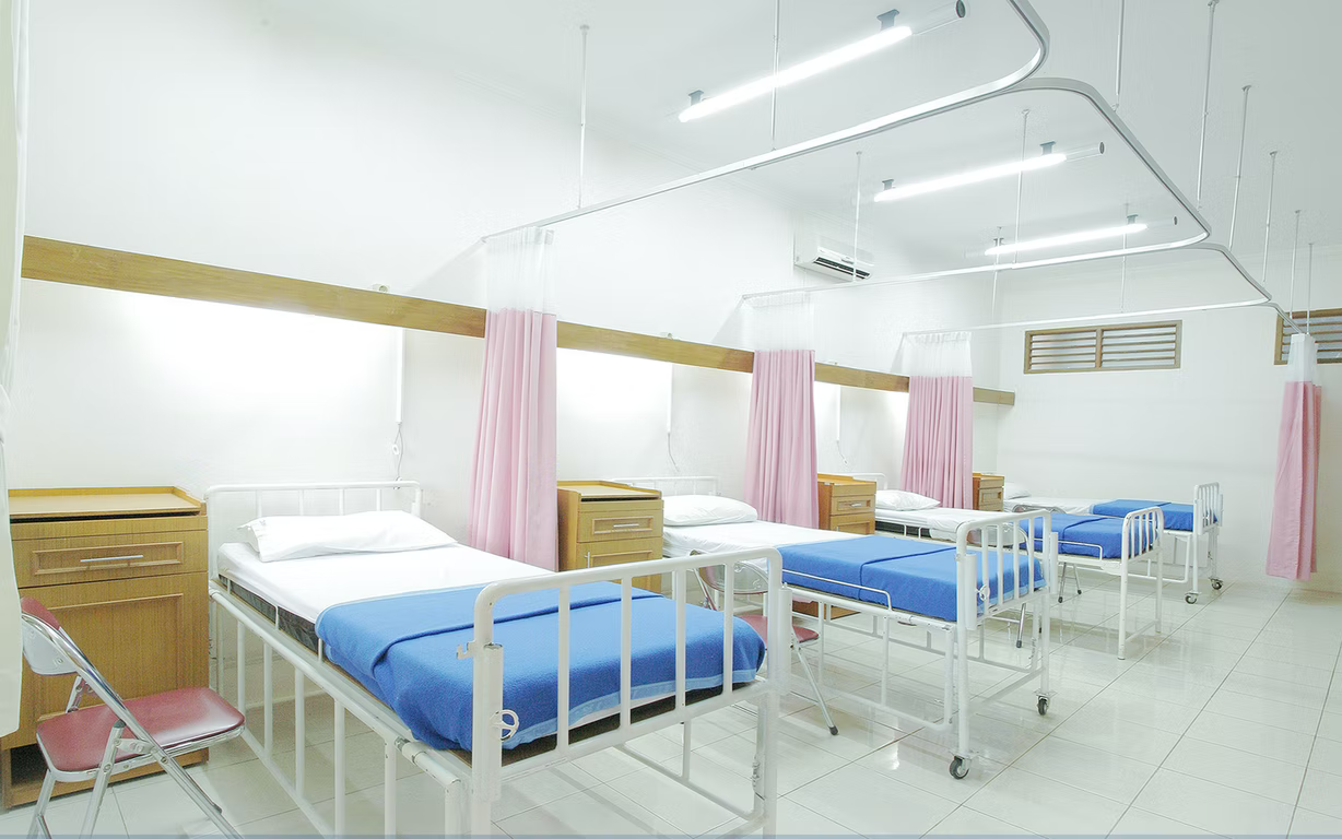 An inpatient care ward in a hospital where patients can receive chemotherapy.
