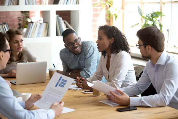 Stock-People-Meeting