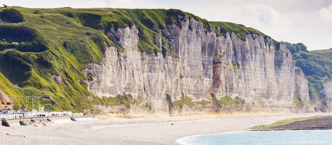 Normandie : 11 expériences pour marcher sur les pas des Impressionnistes Les_falaises_de_F__camp__c_benkrut_GettyImagesR