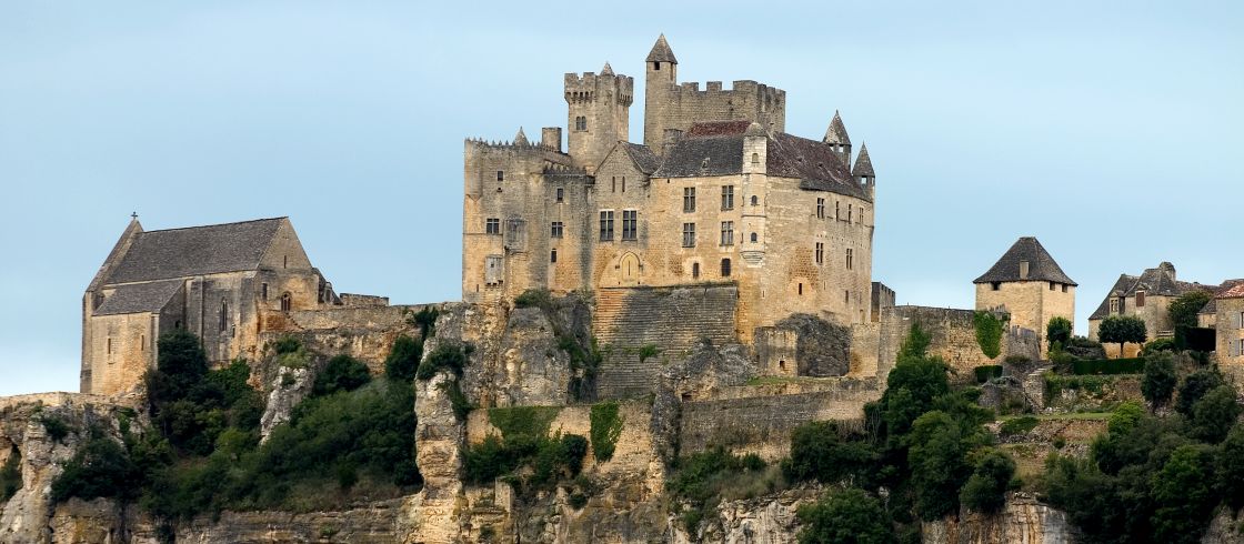 DORDOGNE - Chateau de Beynac @ Lagui - AdobeStock