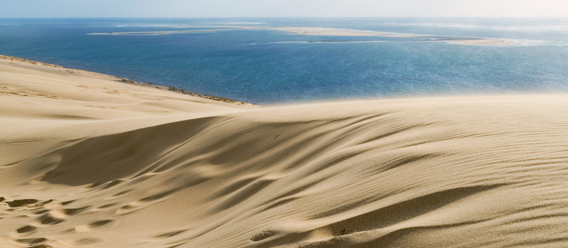 La dune du Pilat domine le bassin d'Arcachon