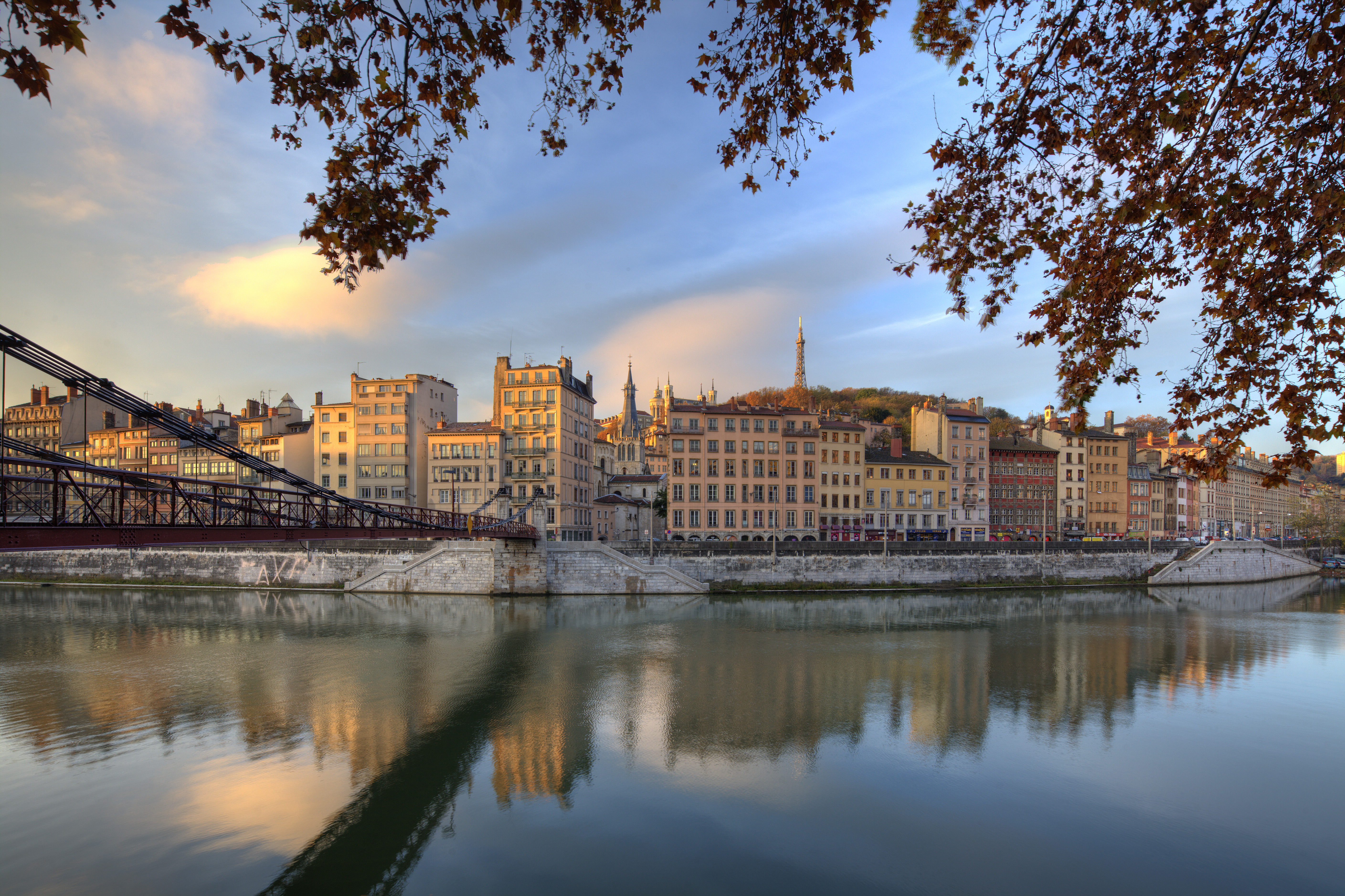 LYON_MG_4056_7_8