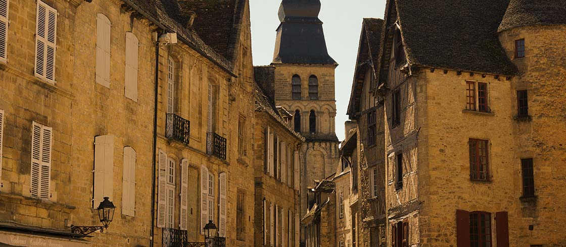 Vieilles pierres et voyage dans le temps à Sarlat-la-Canéda