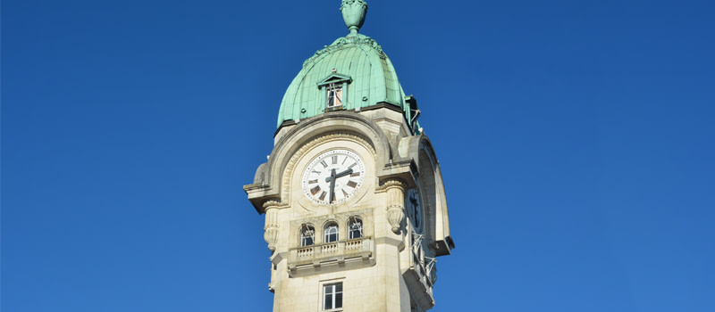 L’une des quatre horloges du campanile de la gare de Limoges