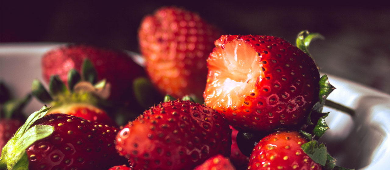 Pavlovas aux fraises crème fouettée à la vanille