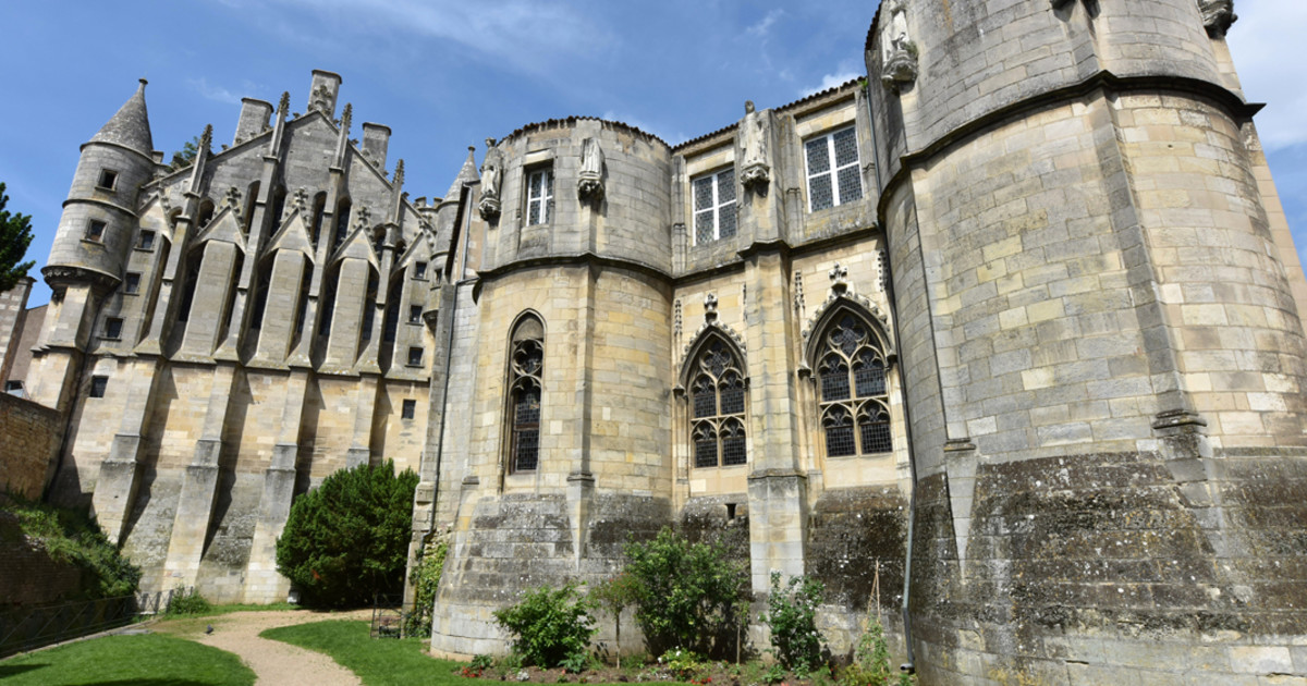 Visit Poitiers And Discover The History Of Eleanor Of Aquitaine Famous Queen Of France Then Of England