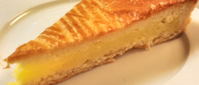 Basque cake filled with pastry cream