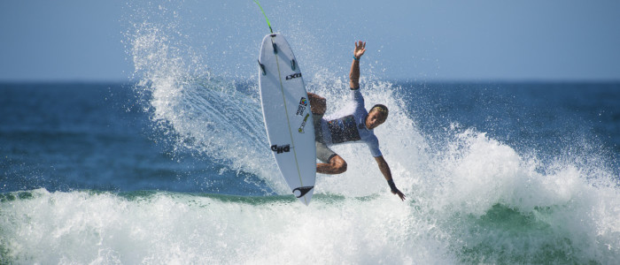 Compétition de Surf en Nouvelle-Aquitaine - Surfeur Jorgan COUZINET