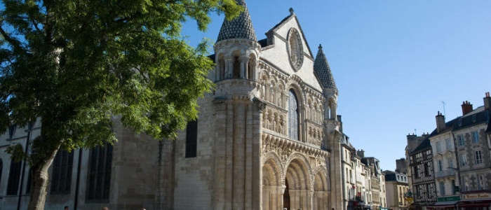 Poitiers, ville romane