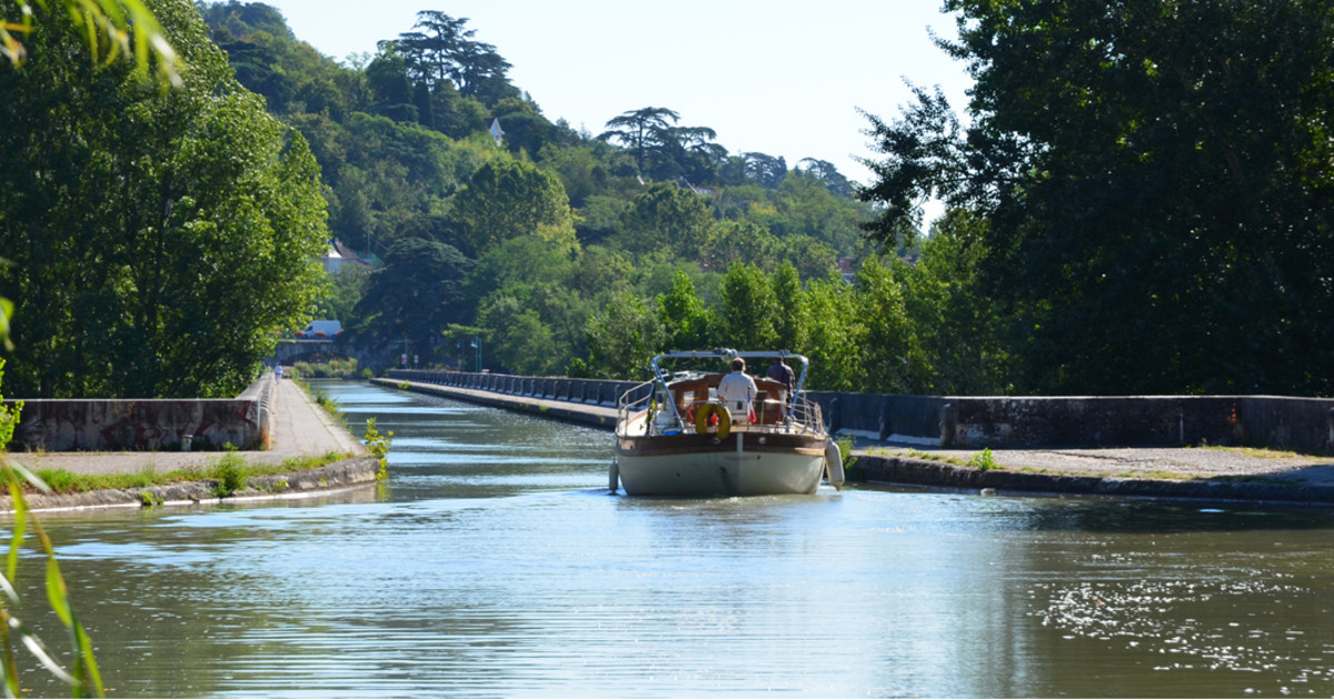 Sailing Along The Lot And Garonne Rivers Around Agen