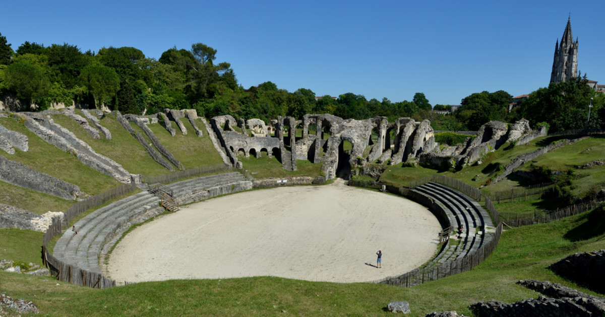Saintes eine eintägige Zeitreise in die Vergangenheit