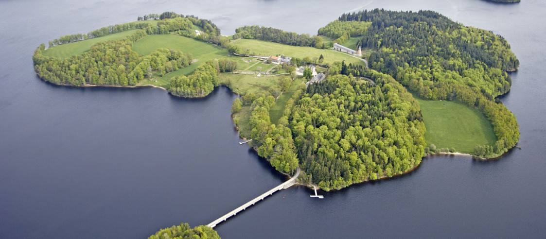 lac vassivière, creuse, france