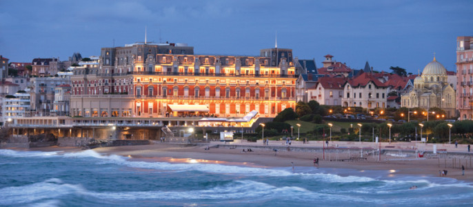 Copyright-emmymartens-CRTNA-L hotel du Palais au bord de la mer a Biarritz-11010-800