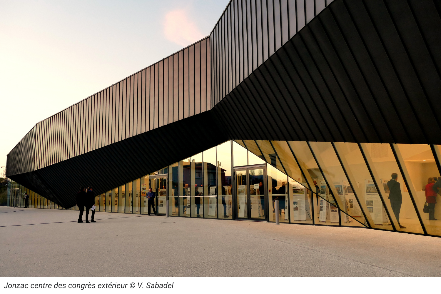 Jonzac centre des congrès extérieur © V. Sabadel