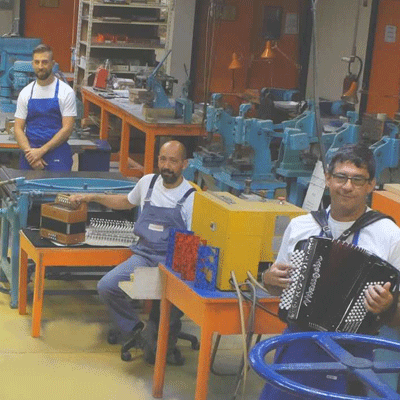 Visite privée de la manufacture d’accordéons Maugein à Tulle