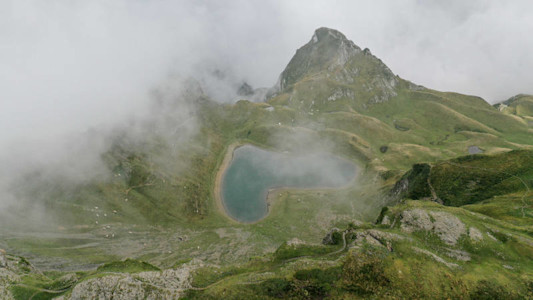 Vallée d'Ossau lac de Montagnon