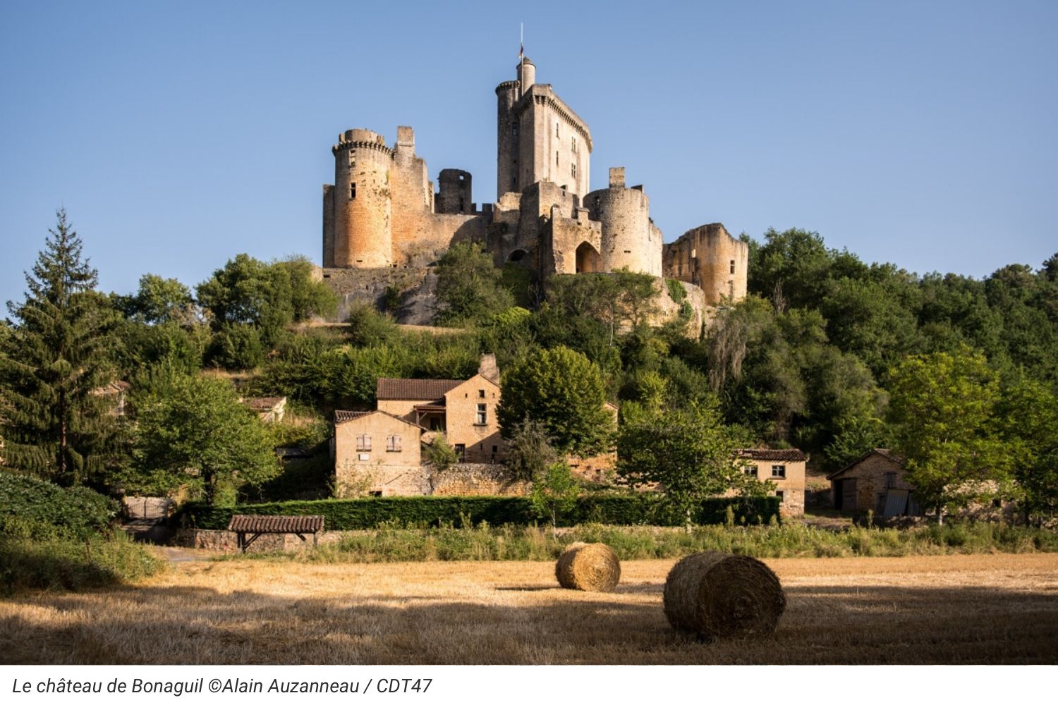 Chateau_de_Bonaguil-Alain_AUZANNEAU-1500