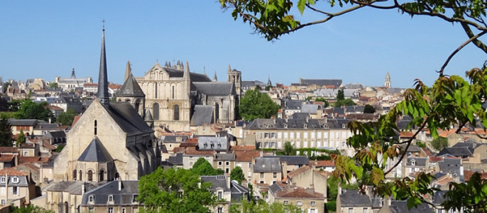 Copyright-S Pailloncy-CRTNA-Vue du centre de Poitiers depuis les Dunes-12048-800