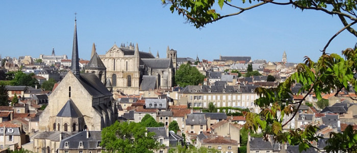 Copyright-S Pailloncy-CRTNA-Vue du centre de Poitiers depuis les Dunes-12048-800