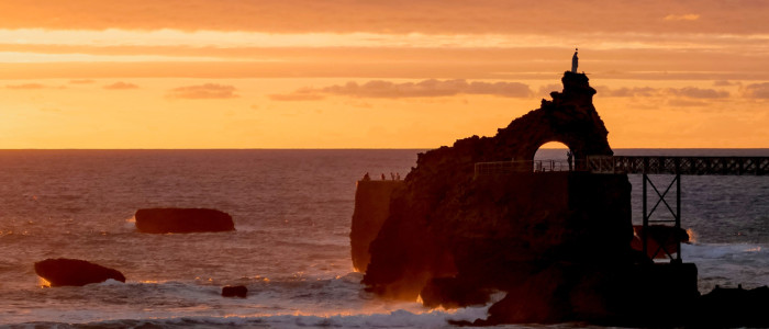 biarritz - rocher de la vierge - coucher-soleil