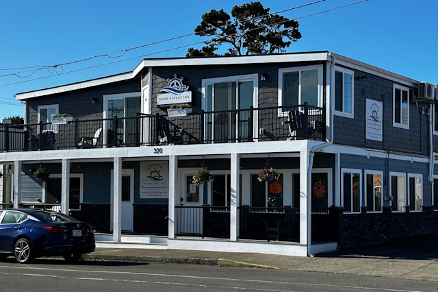 The Dock Street Inn Hotel